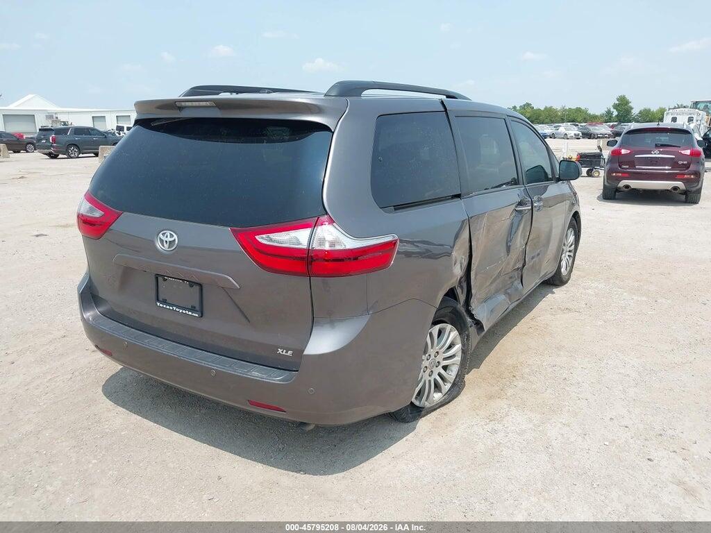 5TDYZ3DC9HS853035 2017 TOYOTA SIENNA photo no. 4