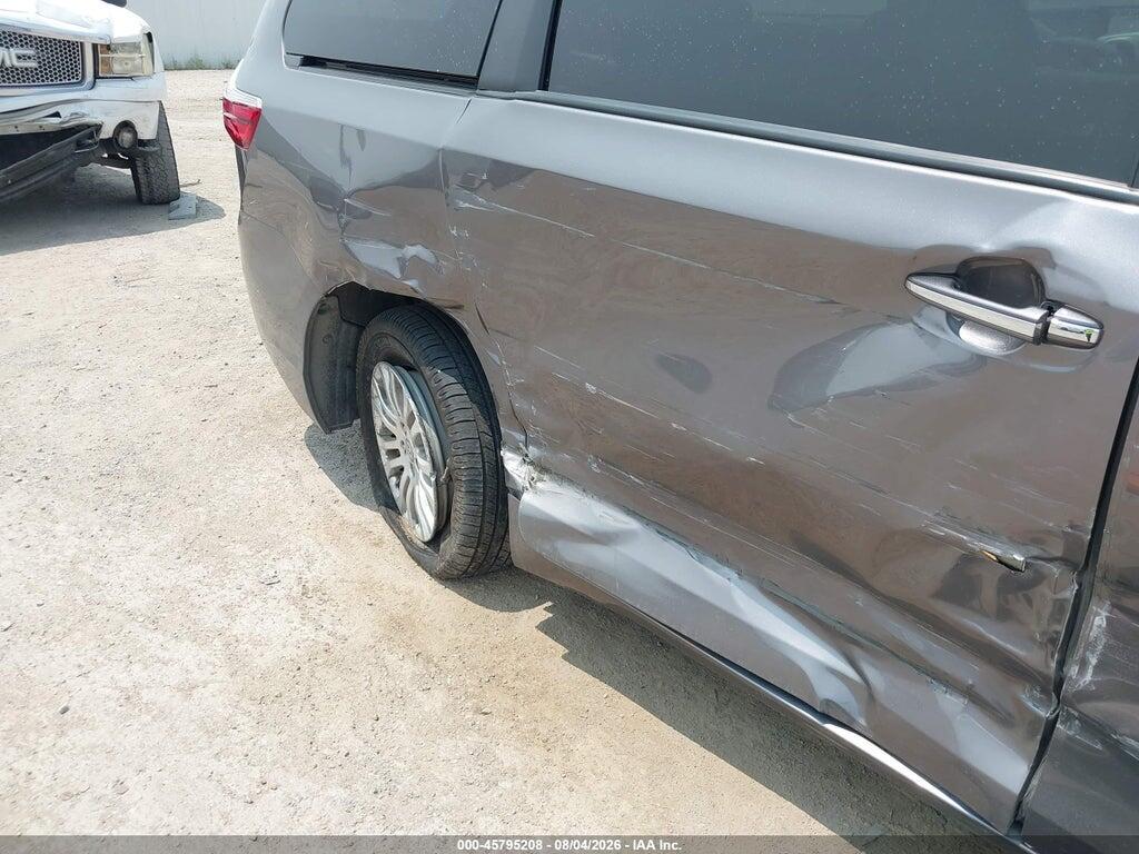 5TDYZ3DC9HS853035 2017 TOYOTA SIENNA photo no. 6