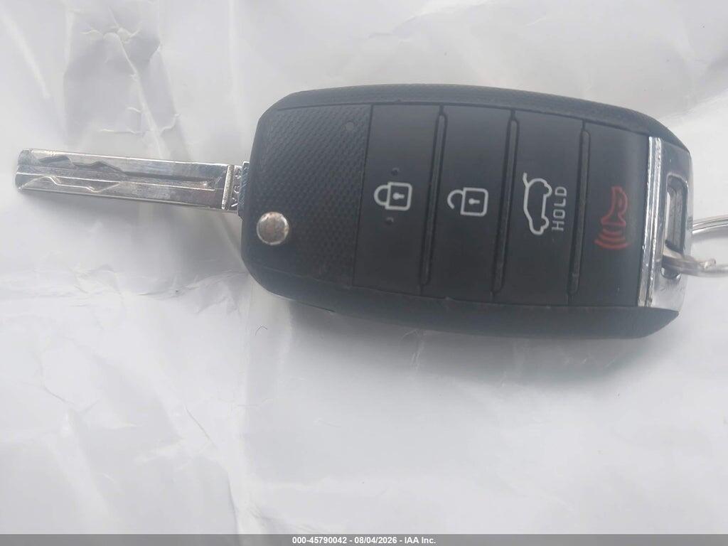 KNDPMCAC5H7126967 2017 KIA SPORTAGE photo no. 11
