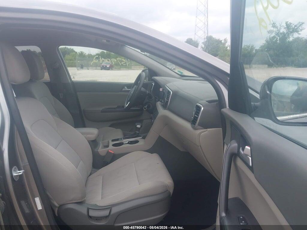 KNDPMCAC5H7126967 2017 KIA SPORTAGE photo no. 5