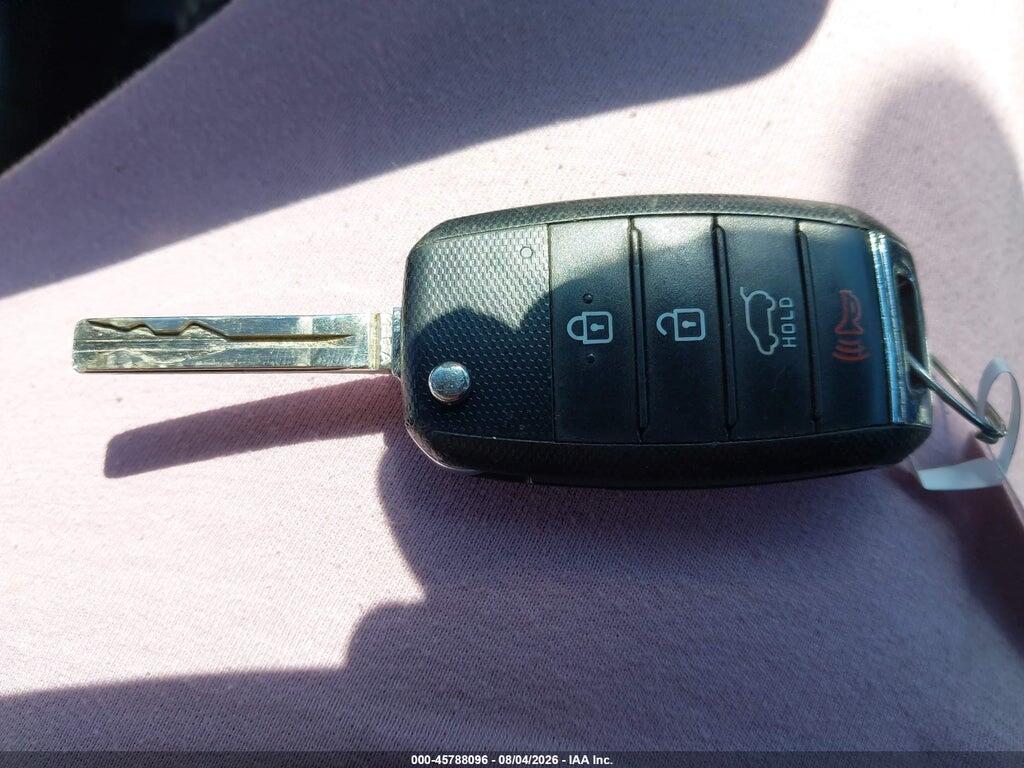 KNDPMCAC0H7235837 2017 KIA SPORTAGE photo no. 11