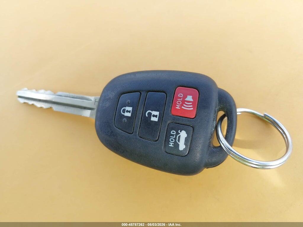 5YFBURHE7HP578017 2017 TOYOTA COROLLA photo no. 11