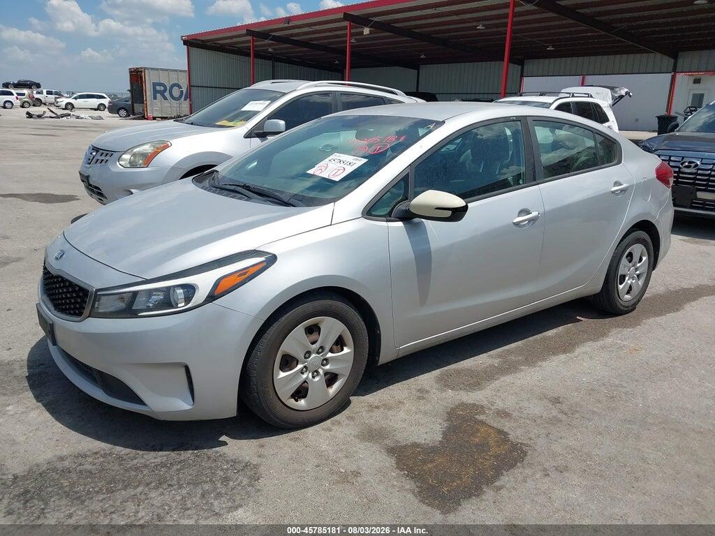 3KPFK4A79HE012979 2017 KIA FORTE photo no. 2