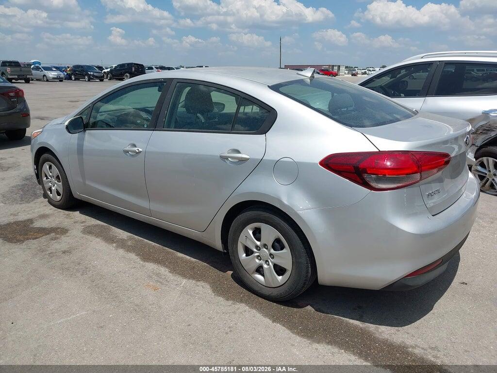 3KPFK4A79HE012979 2017 KIA FORTE photo no. 3