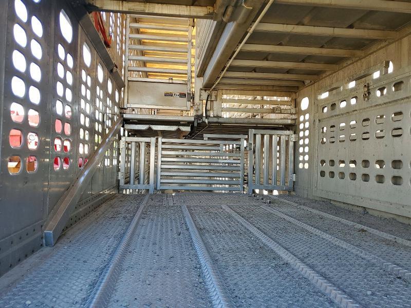 2008 WILSON PSDCL-402HP LIVESTOCK TRAILER — Фото 5 из 10