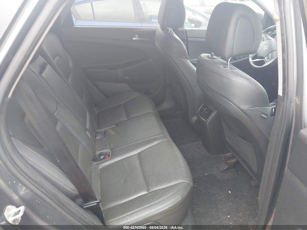KM8J3CA45HU413885 2017 HYUNDAI TUCSON photo no. 8