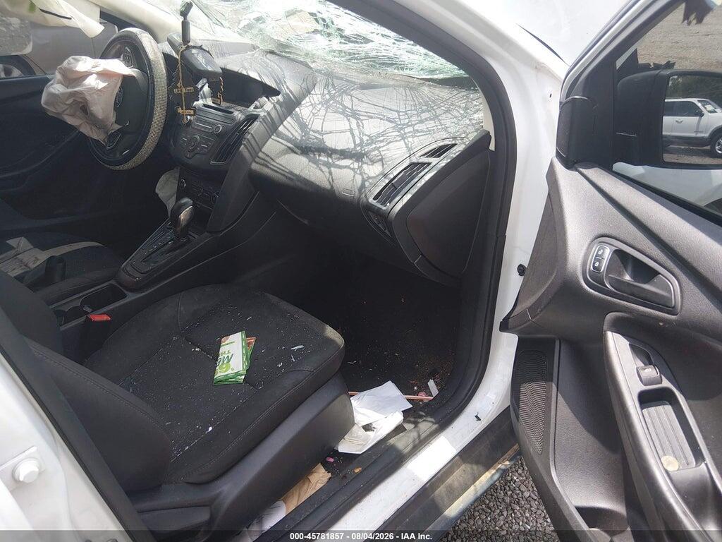 1FADP3E23HL311933 2017 FORD FOCUS photo no. 5