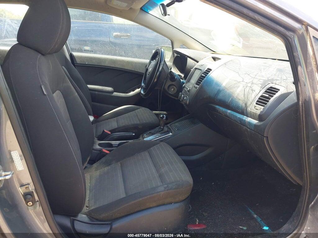 3KPFL4A75HE025094 2017 KIA FORTE photo no. 5