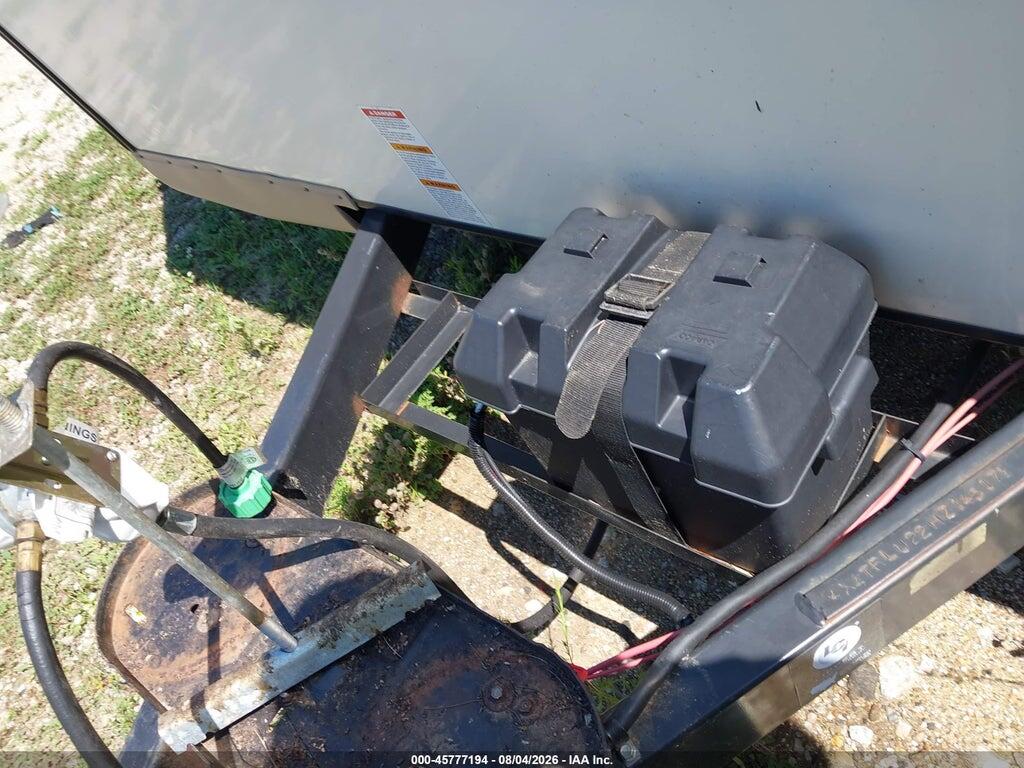 4X4TRLU22HZ145171 2017 ROCKWOOD ROO  M 19 photo no. 10