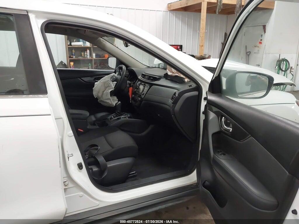 KNMAT2MV4HP501912 2017 NISSAN ROGUE photo no. 5