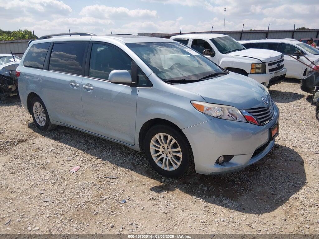 5TDYZ3DC9HS781706 2017 TOYOTA SIENNA photo no. 1