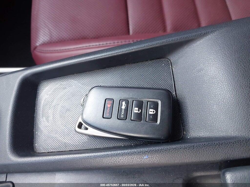JTHBA1D22H5048796 2017 LEXUS IS 200T photo no. 11