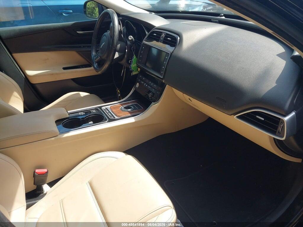 SAJAK4BV9HA974212 2017 JAGUAR XE photo no. 5