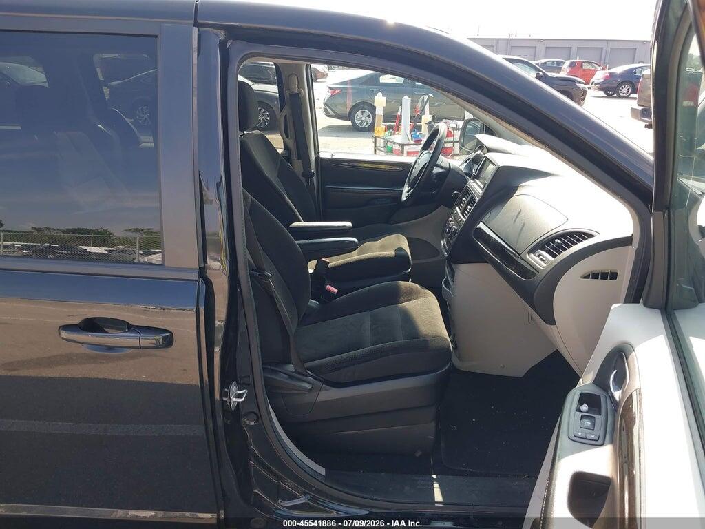 2C4RDGBG9JR318589 2018 DODGE GRAND CARAVAN photo no. 5