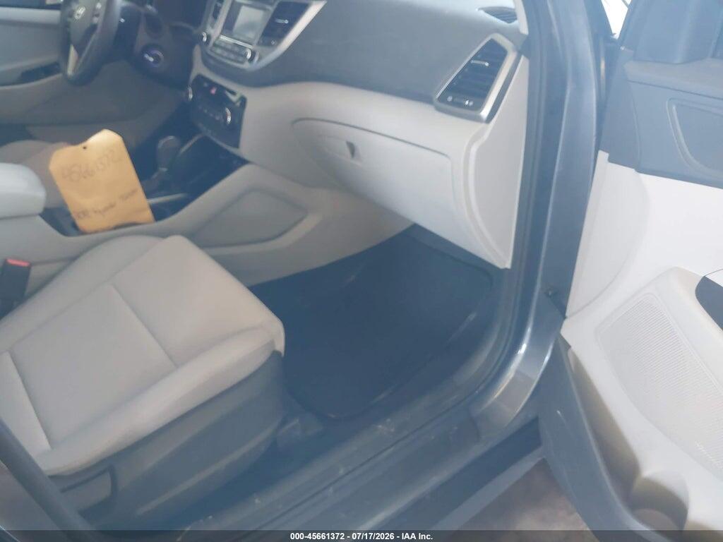 KM8J2CA48JU655322 2018 HYUNDAI TUCSON photo no. 5