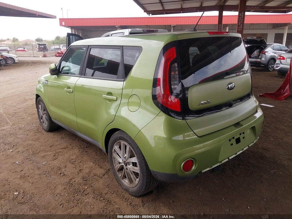 KNDJP3A55J7891424 2018 KIA SOUL photo no. 3