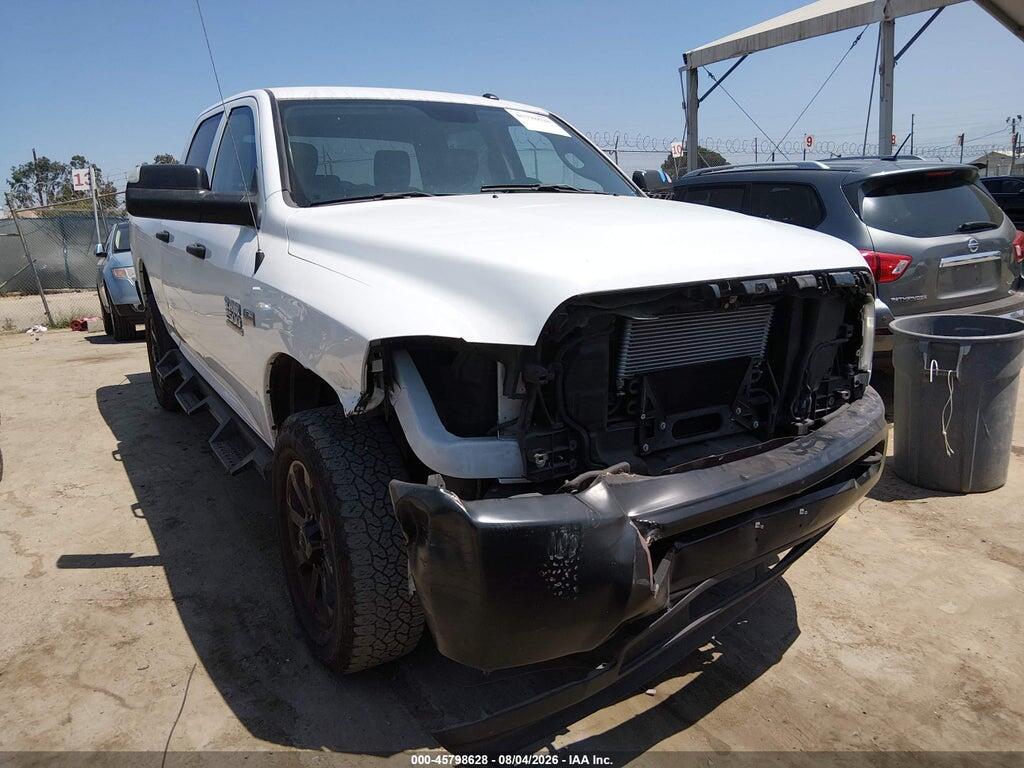 3C6TR5CT2JG315621 2018 RAM 2500 photo no. 1