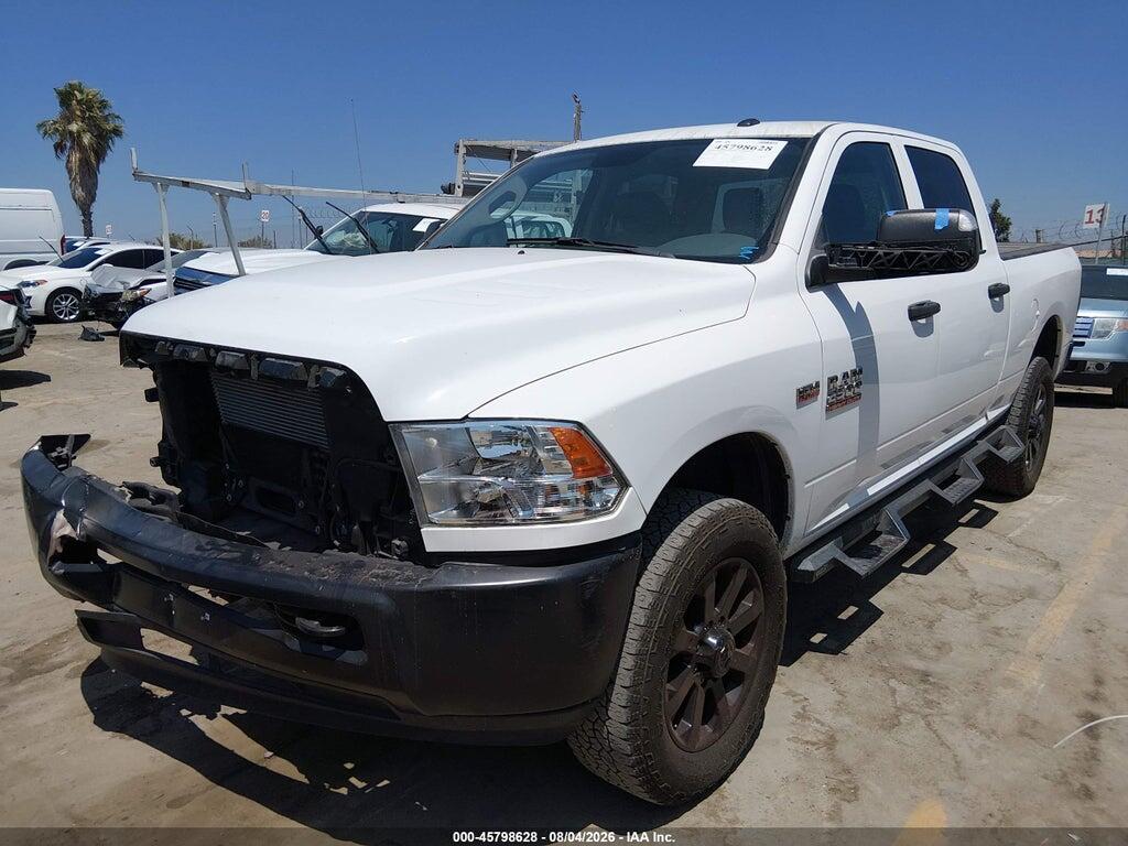 3C6TR5CT2JG315621 2018 RAM 2500 photo no. 2