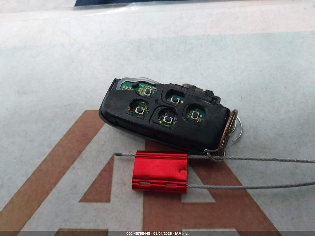 SAJAR4FX1JCP34833 2018 JAGUAR XE photo no. 11
