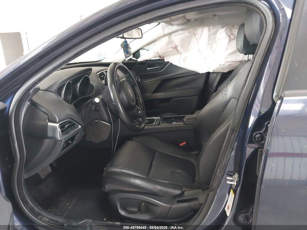 SAJAR4FX1JCP34833 2018 JAGUAR XE photo no. 5