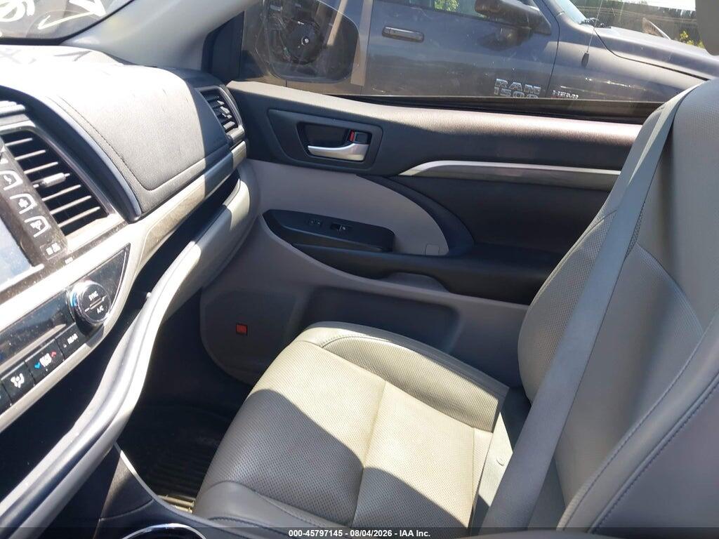 5TDDGRFHXJS047727 2018 TOYOTA HIGHLANDER HYBRID photo no. 5