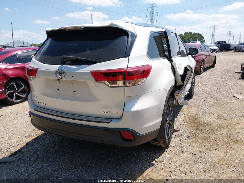 5TDJZRFH0JS858191 2018 TOYOTA HIGHLANDER photo no. 4
