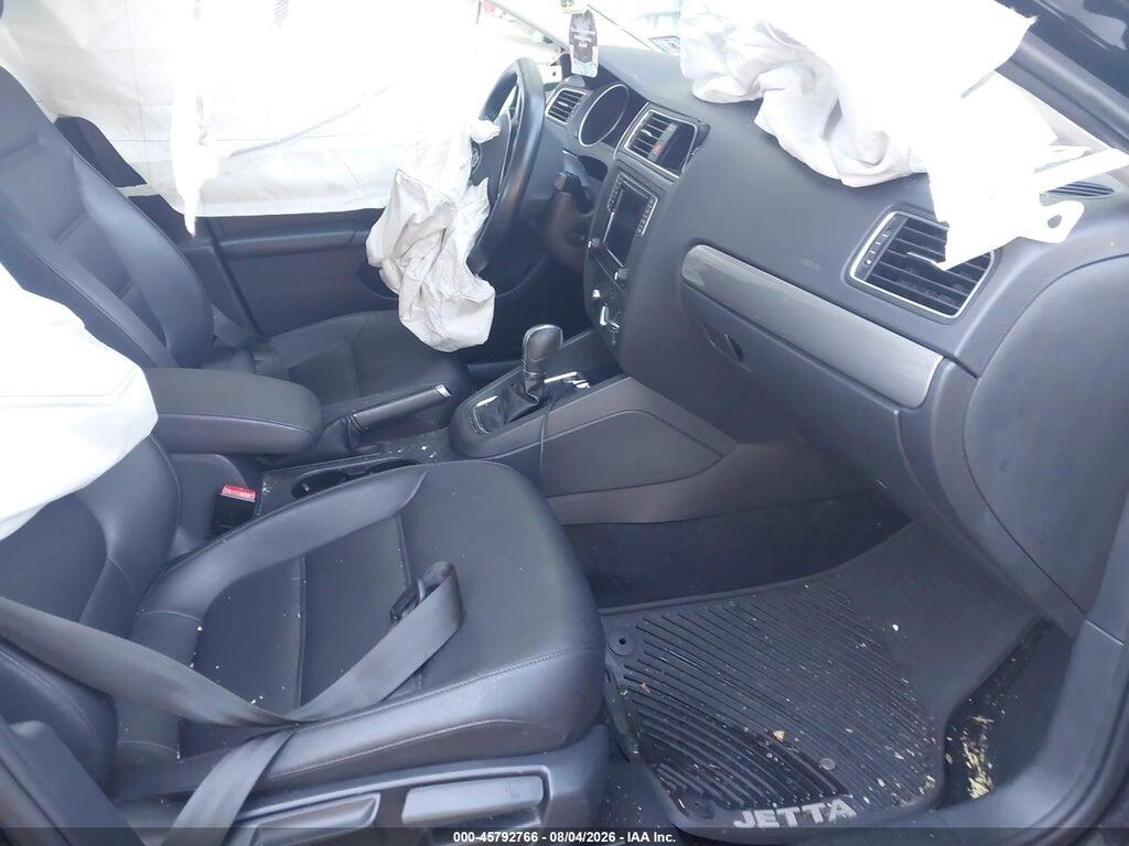 3VWDB7AJ7JM249693 2018 VOLKSWAGEN JETTA photo no. 5