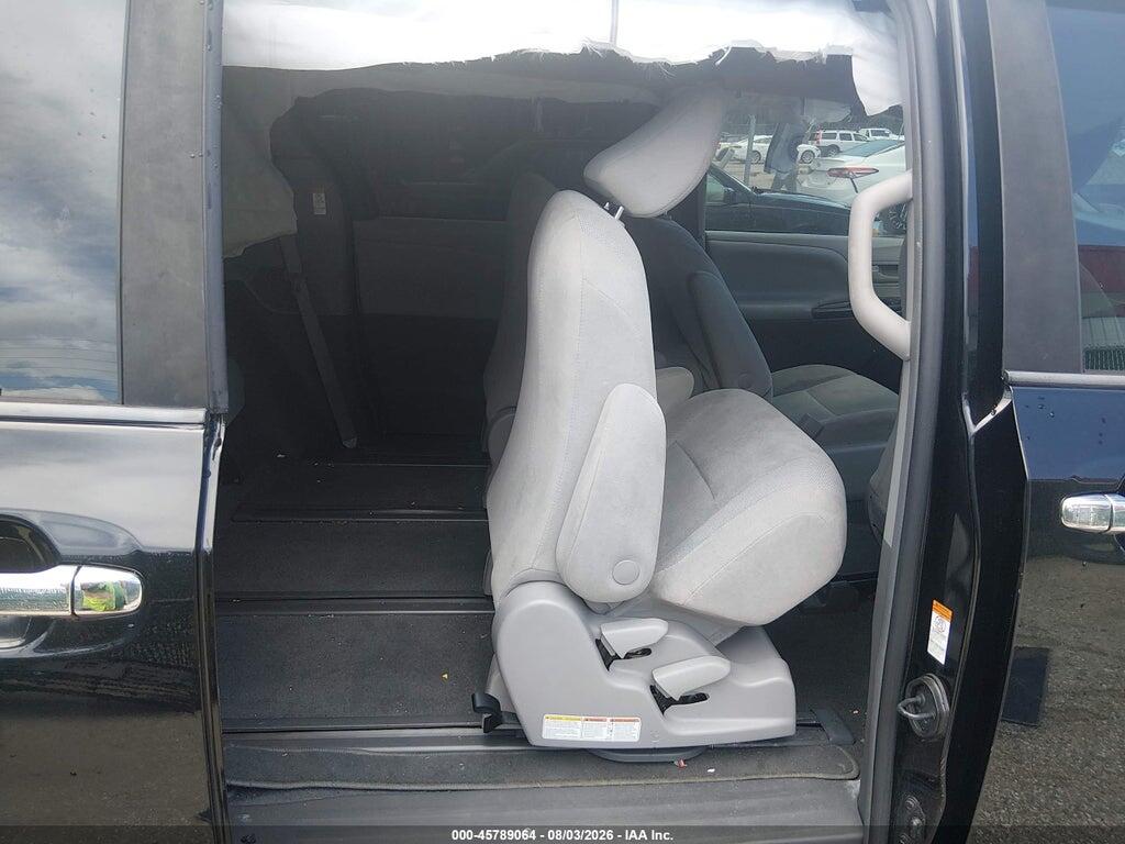 5TDZZ3DCXJS958659 2018 TOYOTA SIENNA photo no. 8