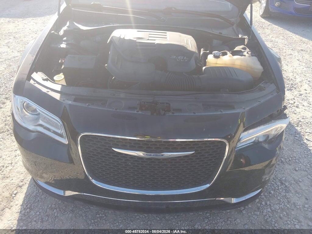 2C3CCARG3JH165746 2018 CHRYSLER 300 photo no. 10