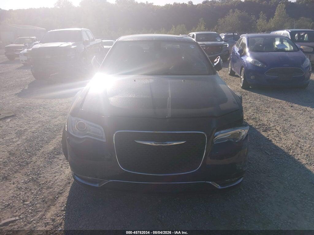 2C3CCARG3JH165746 2018 CHRYSLER 300 photo no. 12