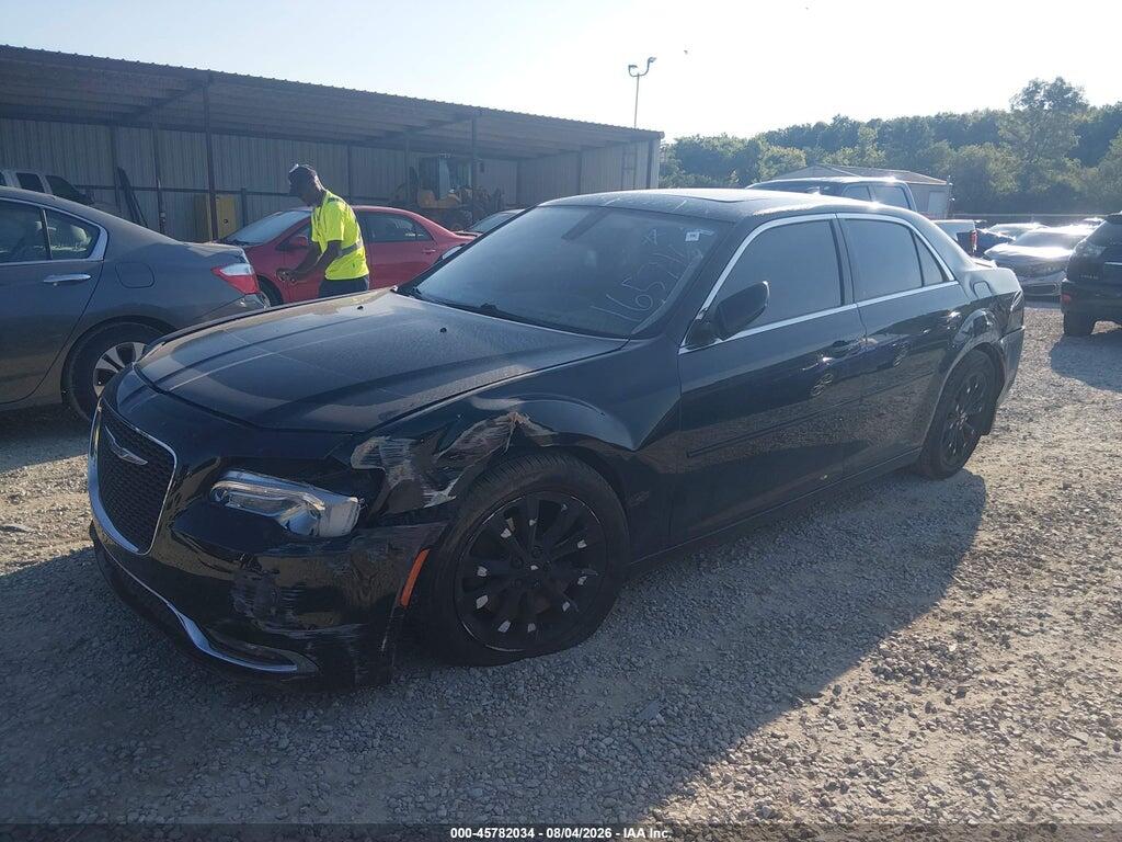 2C3CCARG3JH165746 2018 CHRYSLER 300 photo no. 2