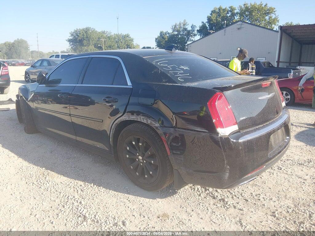 2C3CCARG3JH165746 2018 CHRYSLER 300 photo no. 3