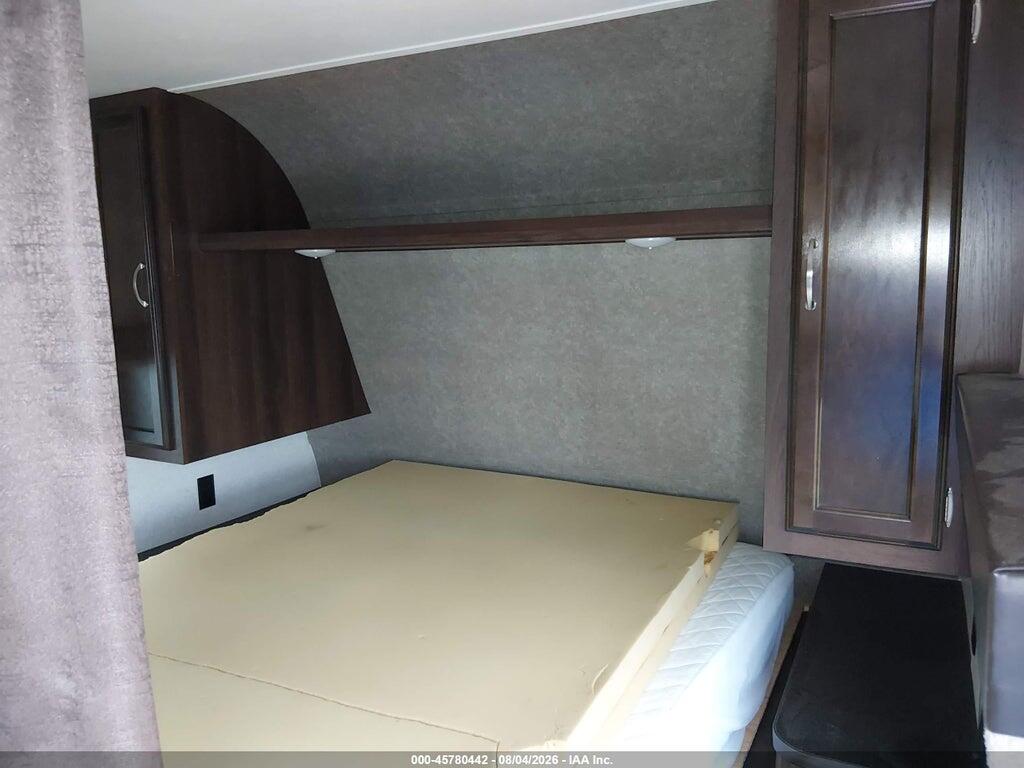 1UJBJ0BR7J17S0845 2018 JAYCO JAY FLIGHT photo no. 8