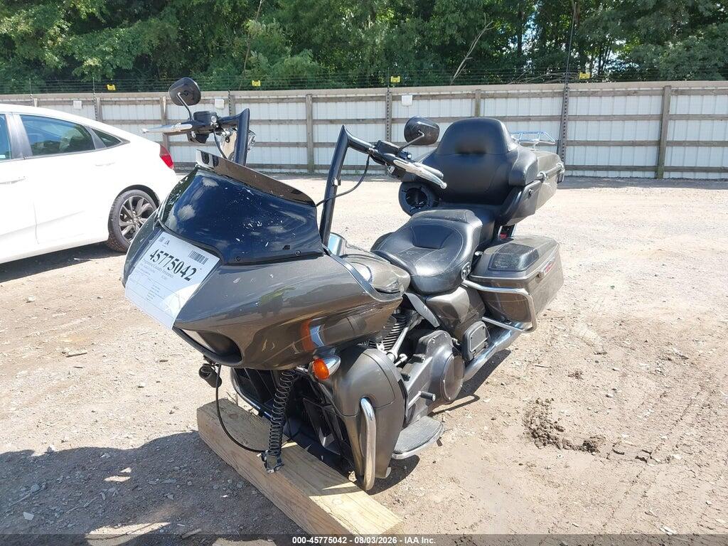 1HD1KGD16JB667508 2018 HARLEY-DAVIDSON FLTRU photo no. 2