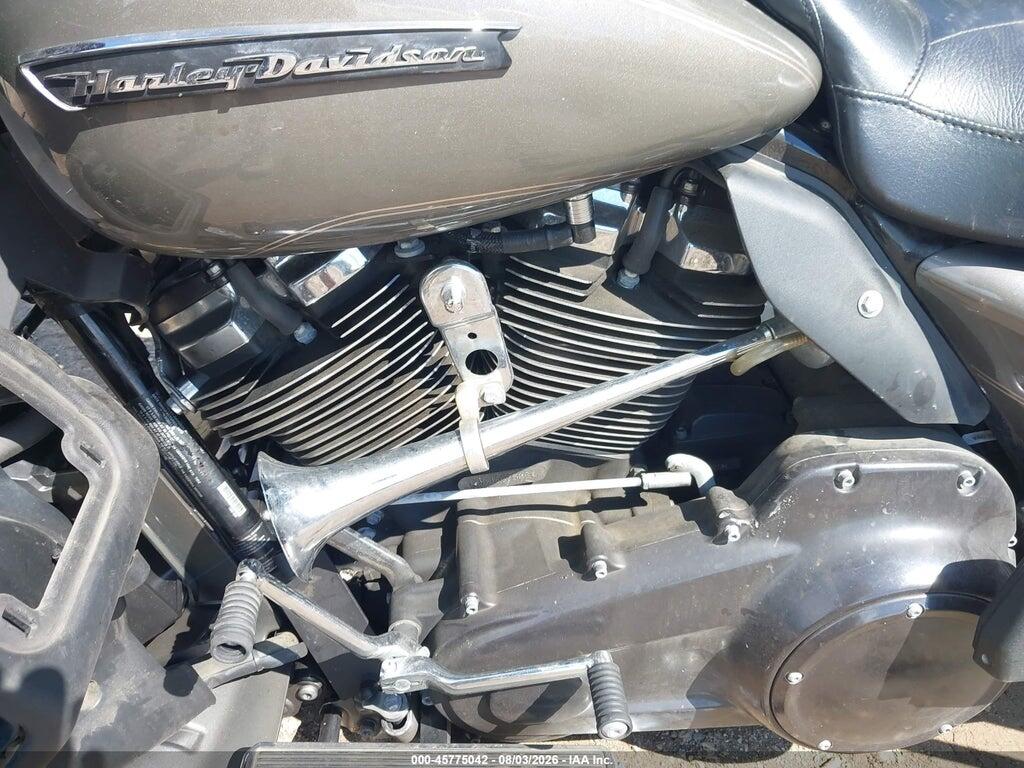 1HD1KGD16JB667508 2018 HARLEY-DAVIDSON FLTRU photo no. 9