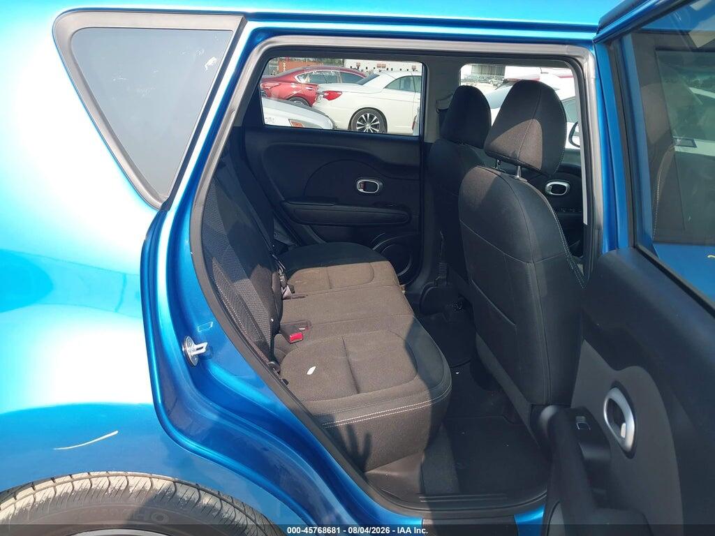 KNDJP3A58J7589156 2018 KIA SOUL photo no. 8
