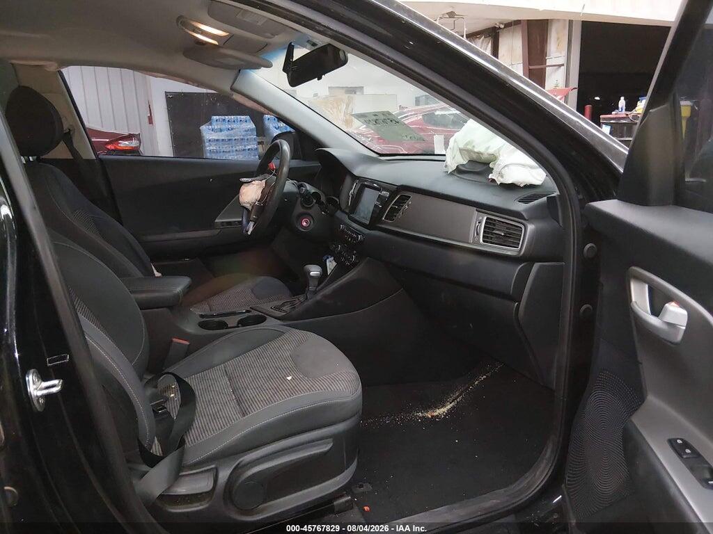 KNDCB3LC0J5131576 2018 KIA NIRO photo no. 5