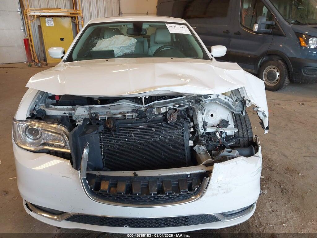 2C3CCARG7JH181898 2018 CHRYSLER 300 photo no. 12