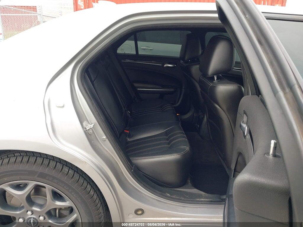 2C3CCAGG0JH165660 2018 CHRYSLER 300 photo no. 8