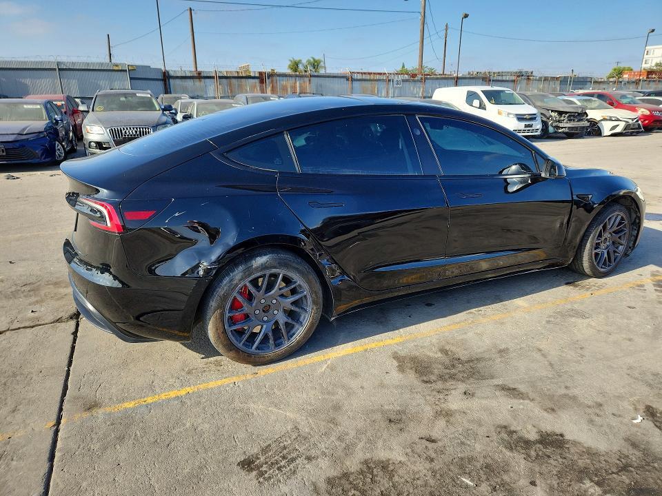 2025 TESLA MODEL 3 — Фото 3 из 12