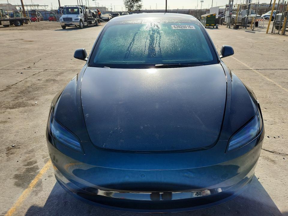 2025 TESLA MODEL 3 — Фото 5 из 12
