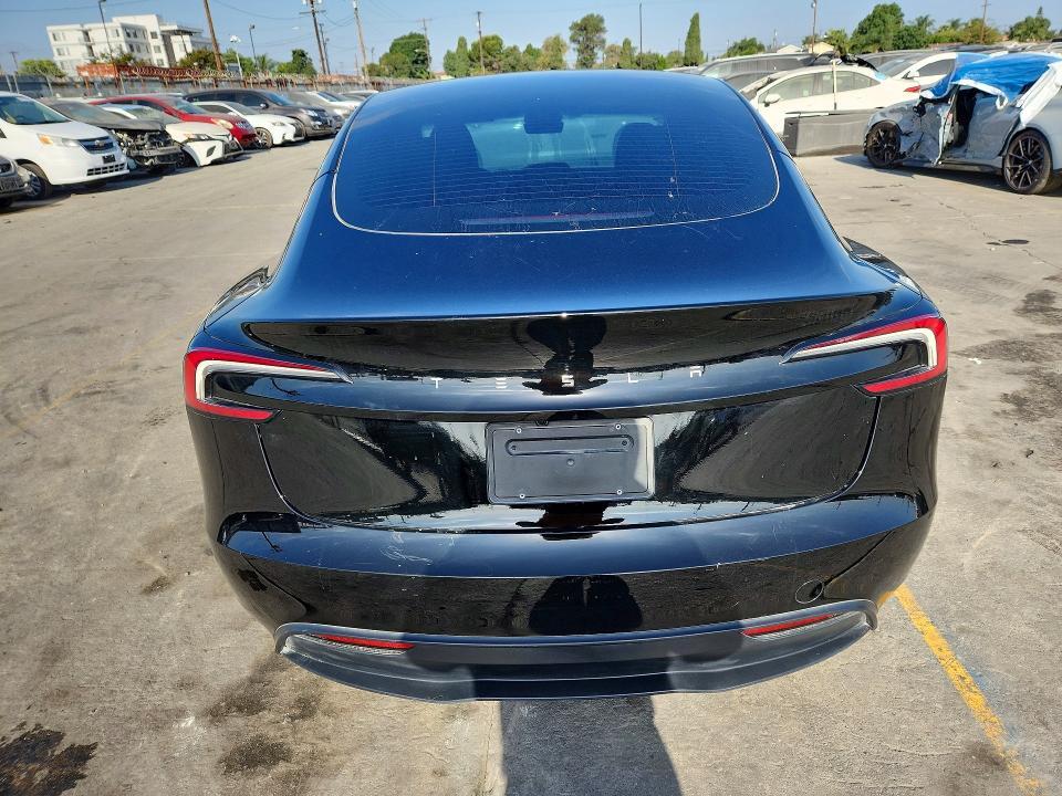2025 TESLA MODEL 3 — Фото 6 из 12