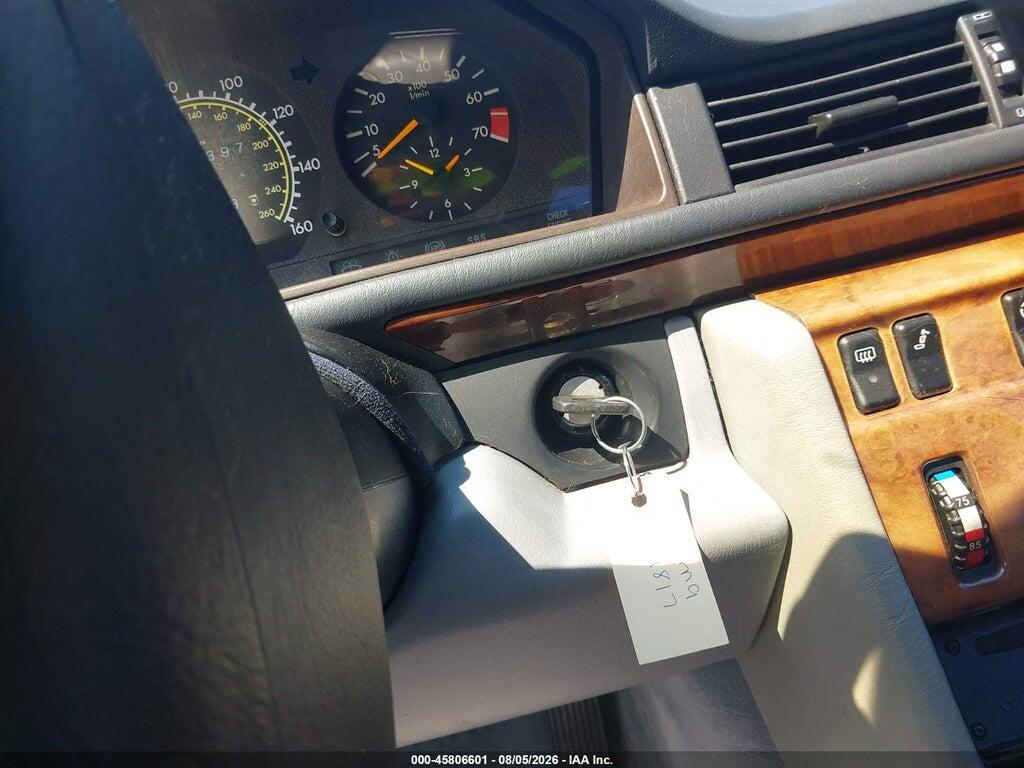 WDBEA52E4RC034817 1994 MERCEDES-BENZ E photo no. 11