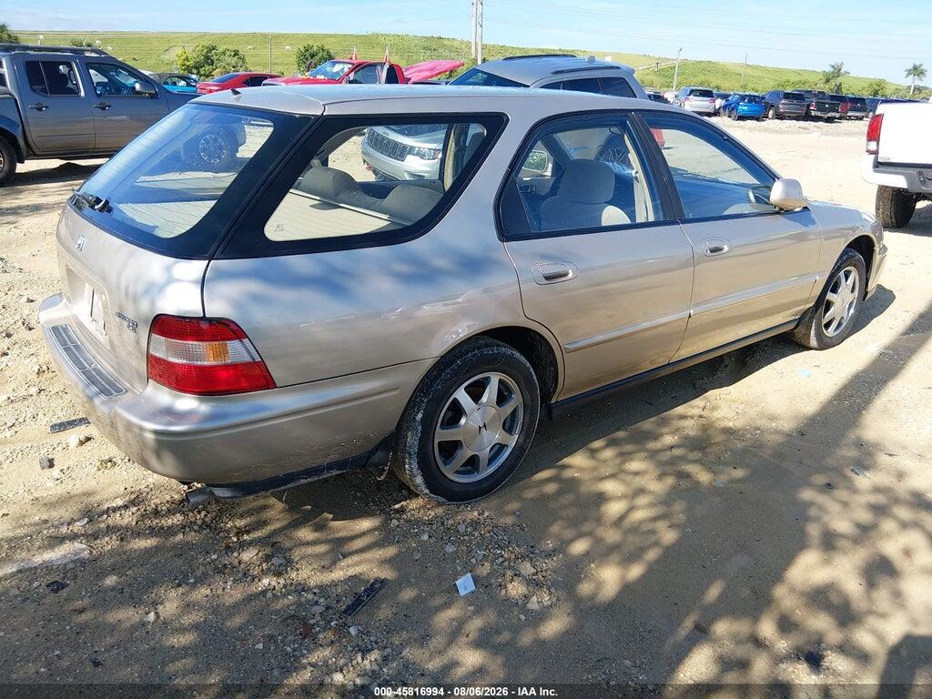 1HGCE1897SA001023 1995 HONDA ACCORD photo no. 4