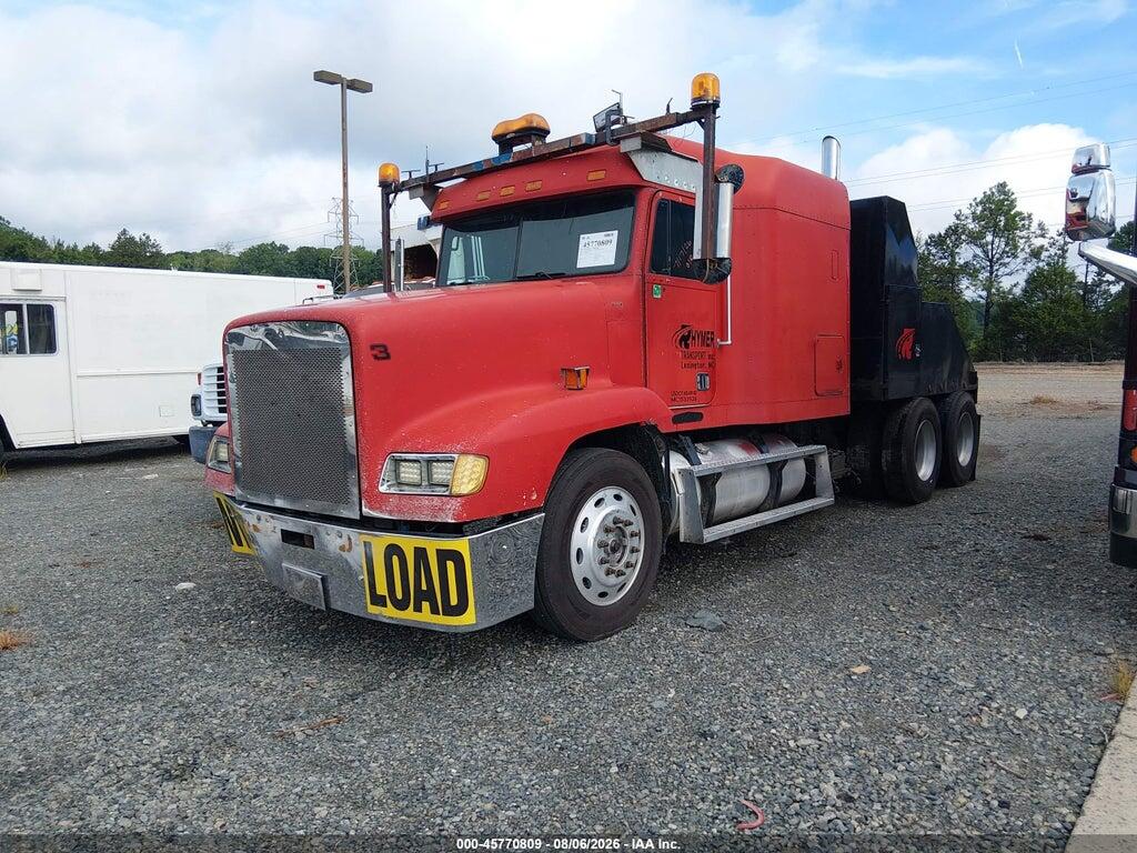1FUYDSEB2TH838316 1996 FREIGHTLINER CONVENTIONAL photo no. 2