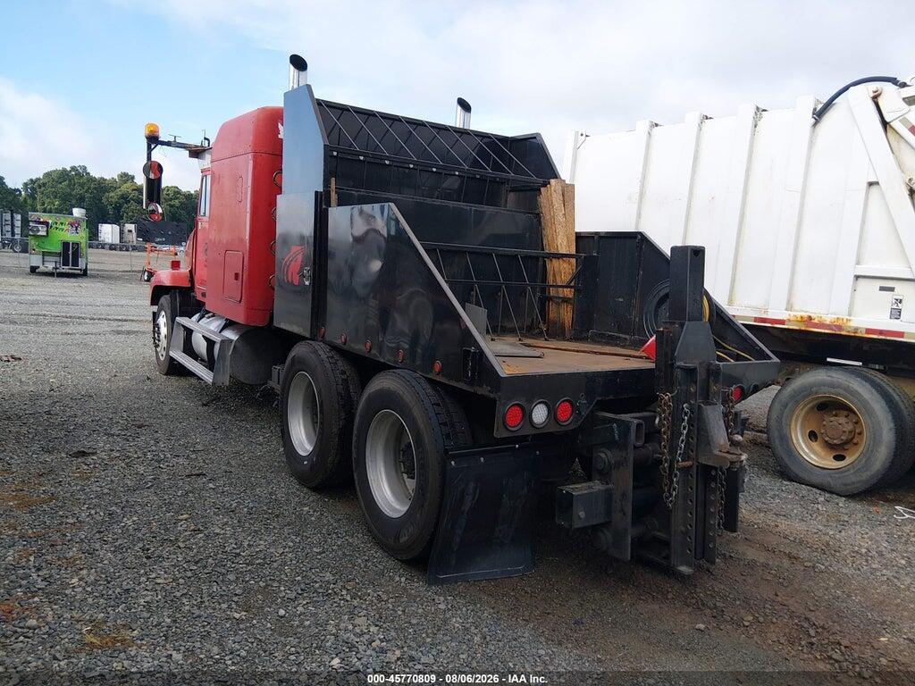 1FUYDSEB2TH838316 1996 FREIGHTLINER CONVENTIONAL photo no. 3