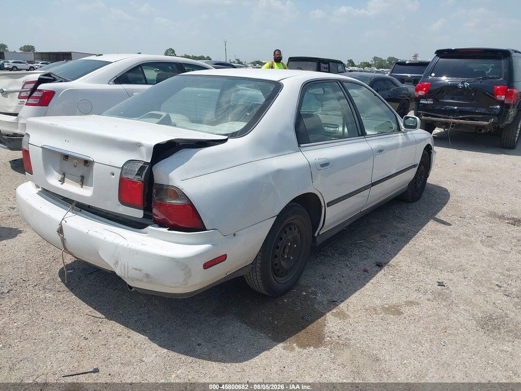 1HGCD5639VA078957 1997 HONDA ACCORD photo no. 4