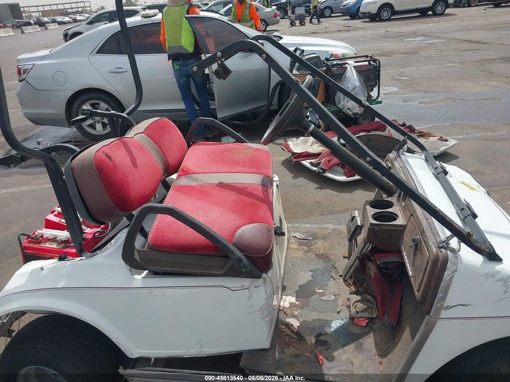 000000A0012877323 2000 CLUB CAR INC GOLF CART photo no. 5