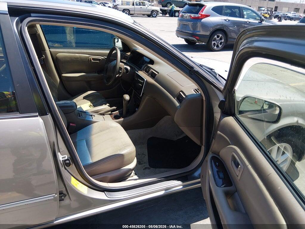 JT2BF28K710307992 2001 TOYOTA CAMRY photo no. 5