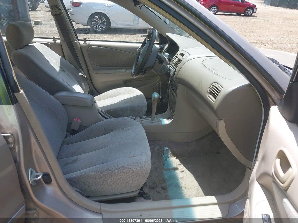2T1BR12E11C506750 2001 TOYOTA COROLLA photo no. 5
